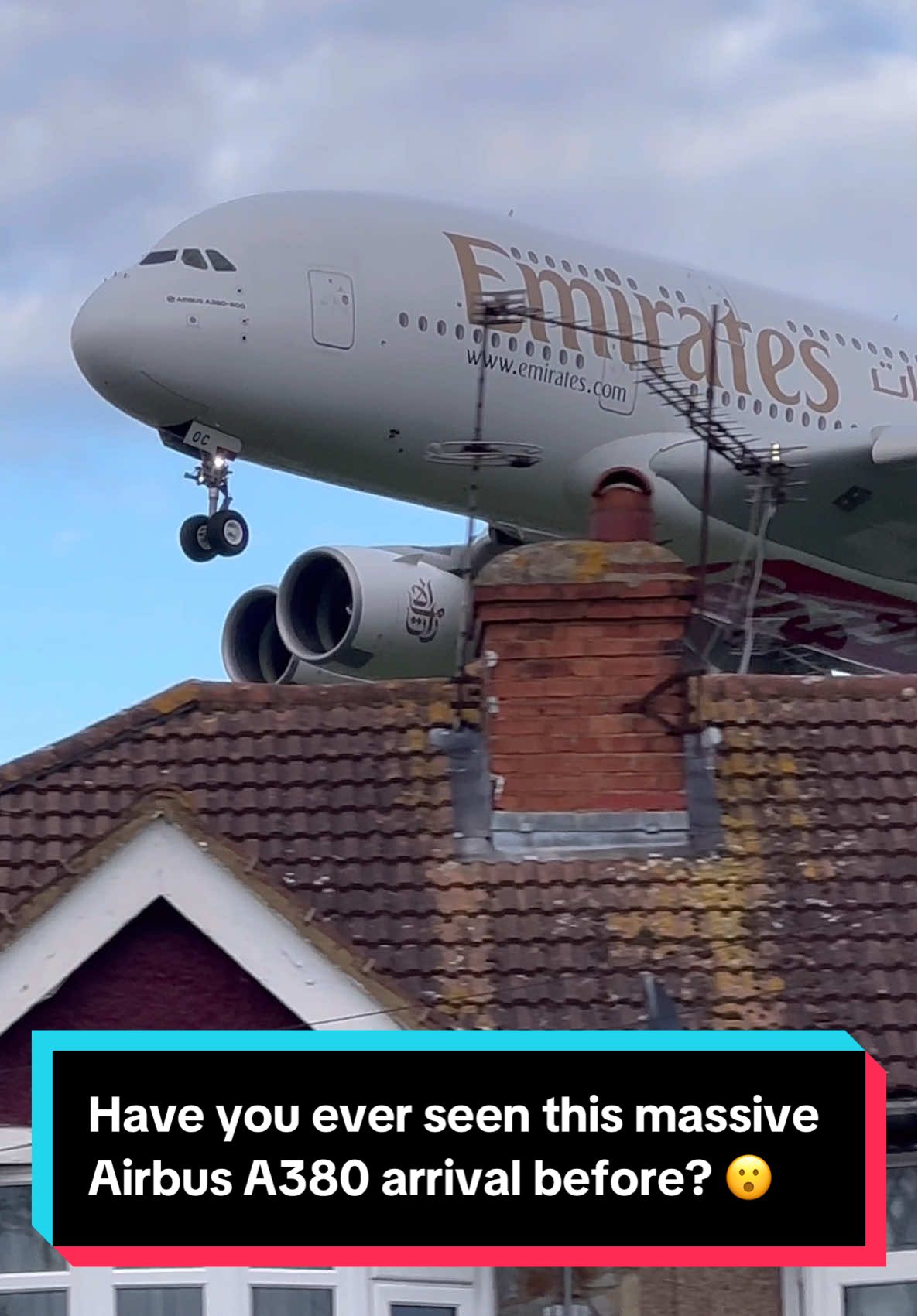 Have you ever seen this massive Airbus A380 arrival so close before? 😱✈️… Emirates Airlines 🇦🇪 #airbus #airbusa380 #emirates #aviation #airplane #planespotting #landing #airport #avgeek #fyp