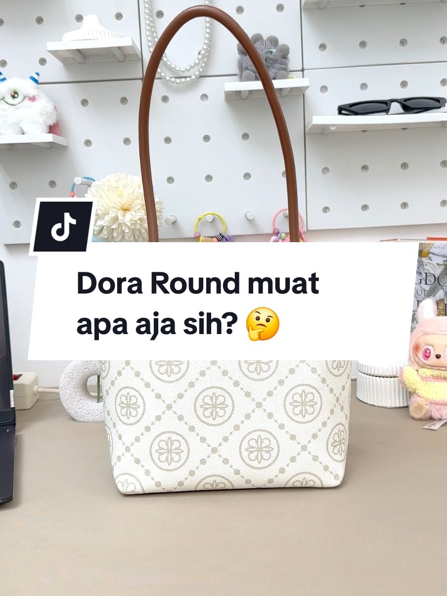 Gak ada lagii keraguan buat kalian yg udh nge-wishlist-in Dora Round inii! 😍😍 Yukkk buruan checkoutt ✨️✨️ #lescatino #fyp #tas #taswanita #cantik #promo #murah #belilokal #brandlokal #tasselempang #produkviral #paydaysale #tahunbaru #newyearsale 