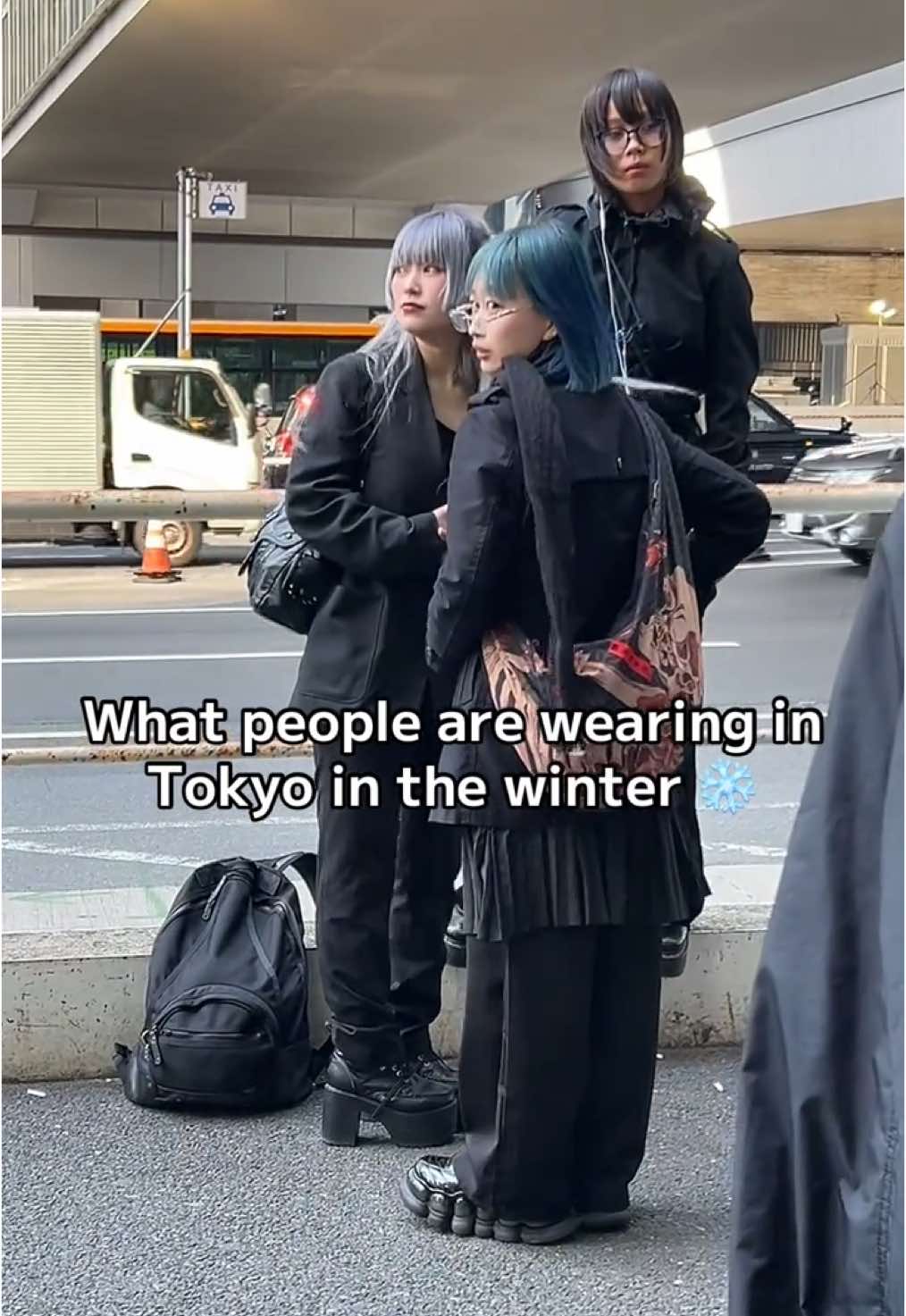 Only in Tokyo!?🇯🇵  The youth are redefining winter fashion with these bold & creative looks.  Which outfit caught your eye?  #winterlooks  #streetfashioninspo  #winterstylechallenge  #stylebattle  #winterfit  #streetwearobsessed  #tokyofashion #tokyostreetstyle 