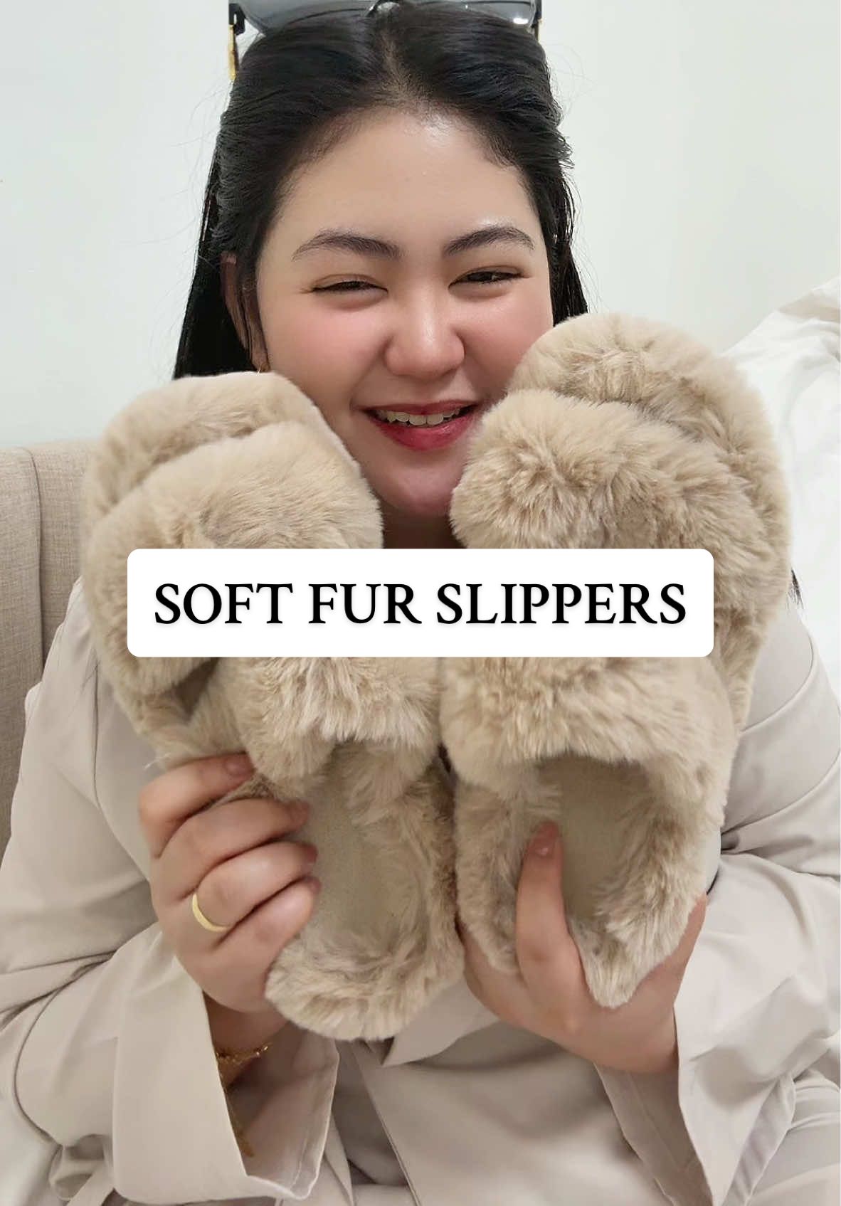 super sarap suotion and very comfy ng soft fur fluffy slippers na to #slippers #furslippers #fluffyslippers #pambahaytsinelas #slippersforwomen 