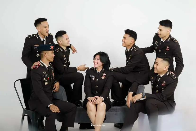 The best people in life are free✨ _ _ _  #group #besties #groupbpn #polri #bestiegoals #poseideas #fotogroupbalikpapan #polisi #perwira #balikpapan #idefotostudio #idefoto #fotobareng #fotobarengbestie #fypシ゚viral 