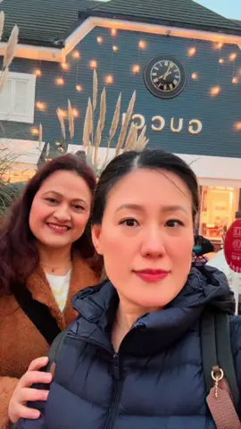 #christmas vibes #shoppingtime #bicestervillage #happyholidays #forypupage #fyp #🙏 #❤️❤️ 