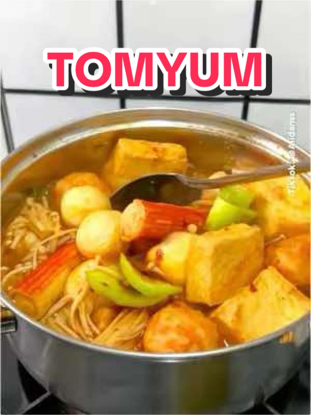 Bisa banget jadi ide menu pas tahun baruan nanti, rasanya pedes, gurih, seger banget🥹 Makan ini dijamin auto nambah-nambah✨ Yuk recook🥰 #tomyum #steamboat #resepsimple #reseptiktok #resepmasakan #idejualan #makananpedas #jajananpedas #masakansimple #fyp #fypシ #viral 