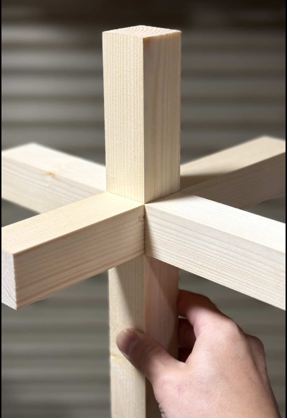 Tips for joining three pieces of wood. #woodworking #DIY #joint #woodworkingtips 