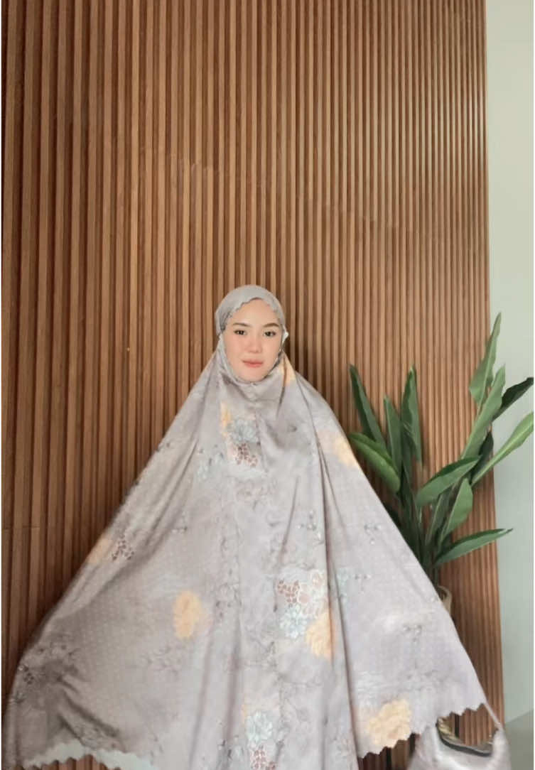 Mukena legend arsyila series warna taupe🩶✨#xyzbca #mukenapremium #mukenahantaran #mukenalebaran 