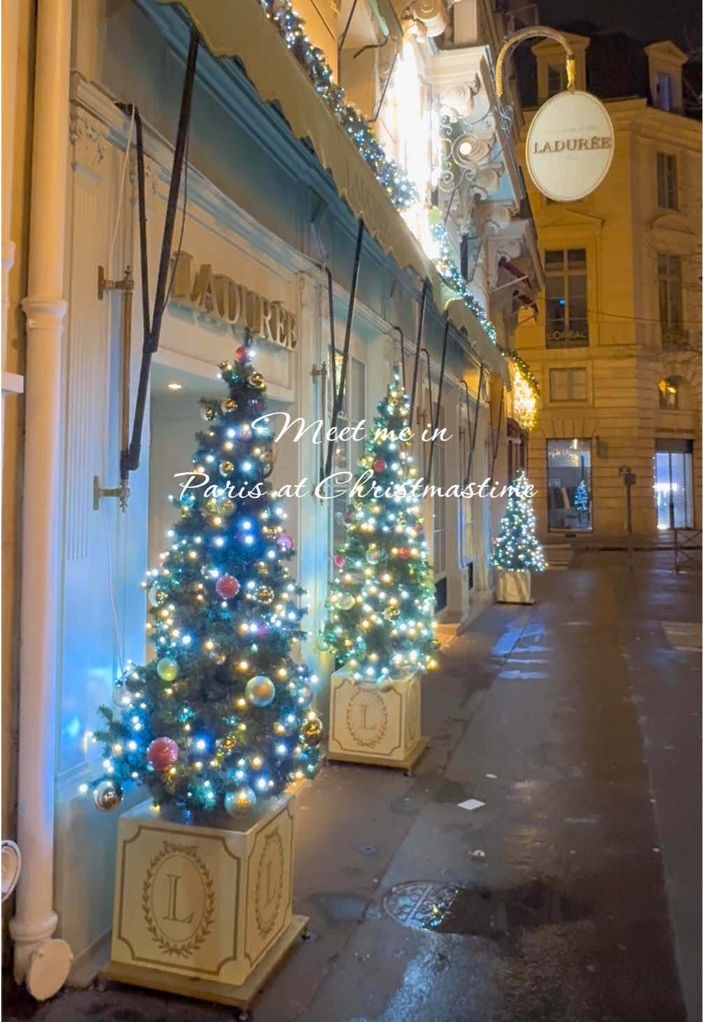 3 NIGHTS IN PARIS 🇫🇷 #parisatchristmas #joyeuxnoel #paristravel #christmastravel #christmasmarkets #americansabroad #digitalnomadlife #cityoflights #thingstodoparis 