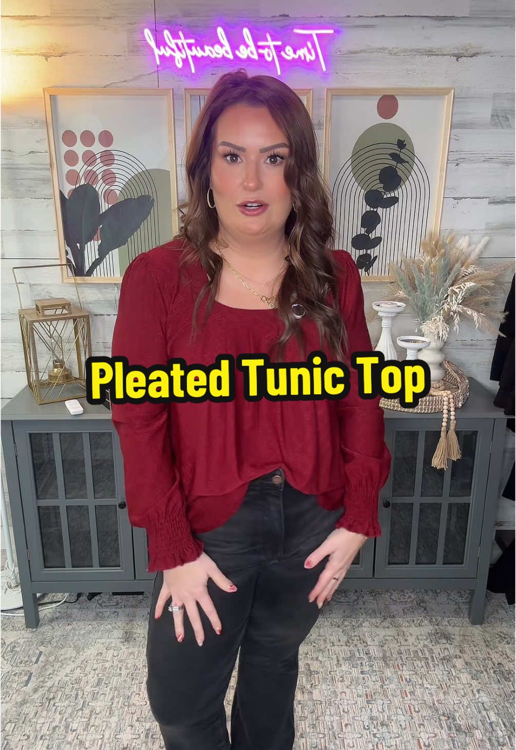 This pleated tunic top is so versatile. Take it straight from jeans to a pair of dress pants, and even to a pair of leggings layered with vest or cardigan. I’m a true to size large wearing the size large here. @Upopby #tunic #tunictop #longsleeve #pleated #ttsacl 