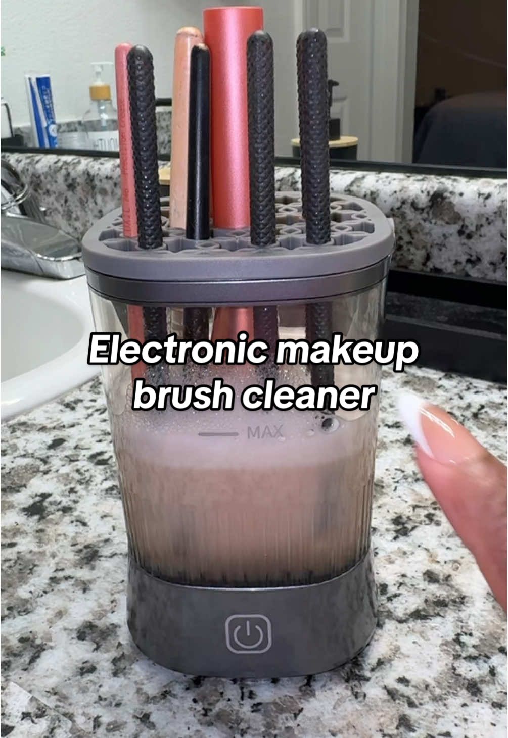 Cleaning my makeup brushes just got 10x easier!!#electronicmakeupbrushcleaner #cleaningmakeupbrushes #cleaningmakeuptools #howtocleanmakeupbrushes #makeupbrushcleaning  #makeupbrushes 