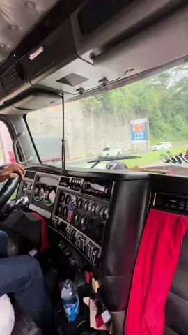 😅😅😅#trucks ##trucks_colombia #kenworth #kenworth_trucks #camioneros #romarco #intertrucks 