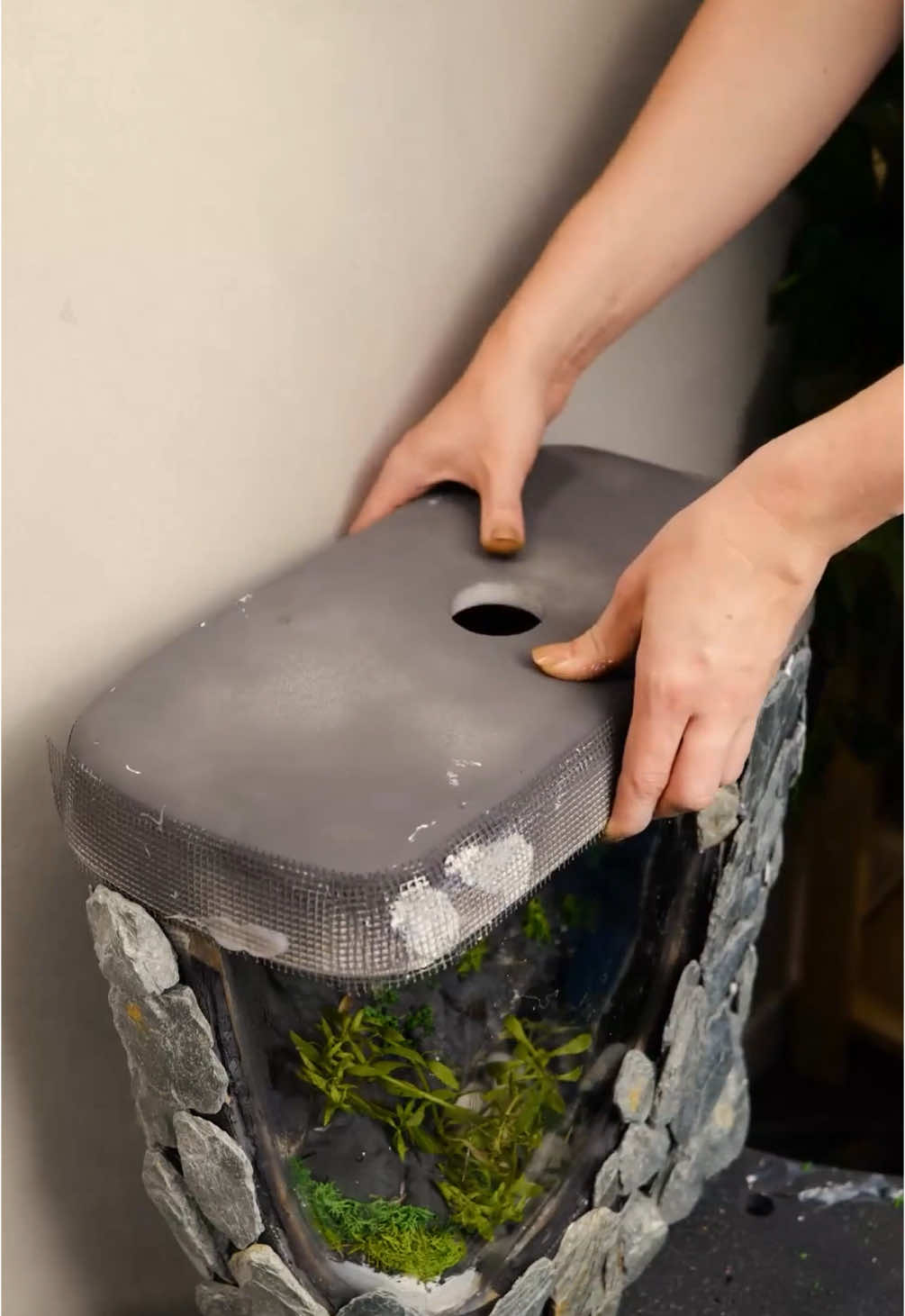 Transforme seu banheiro em um oásis de cachoeira! 🚽🌿 #Banheiro #bricolage #Relax #Natureza #Decor 
 
 
 
