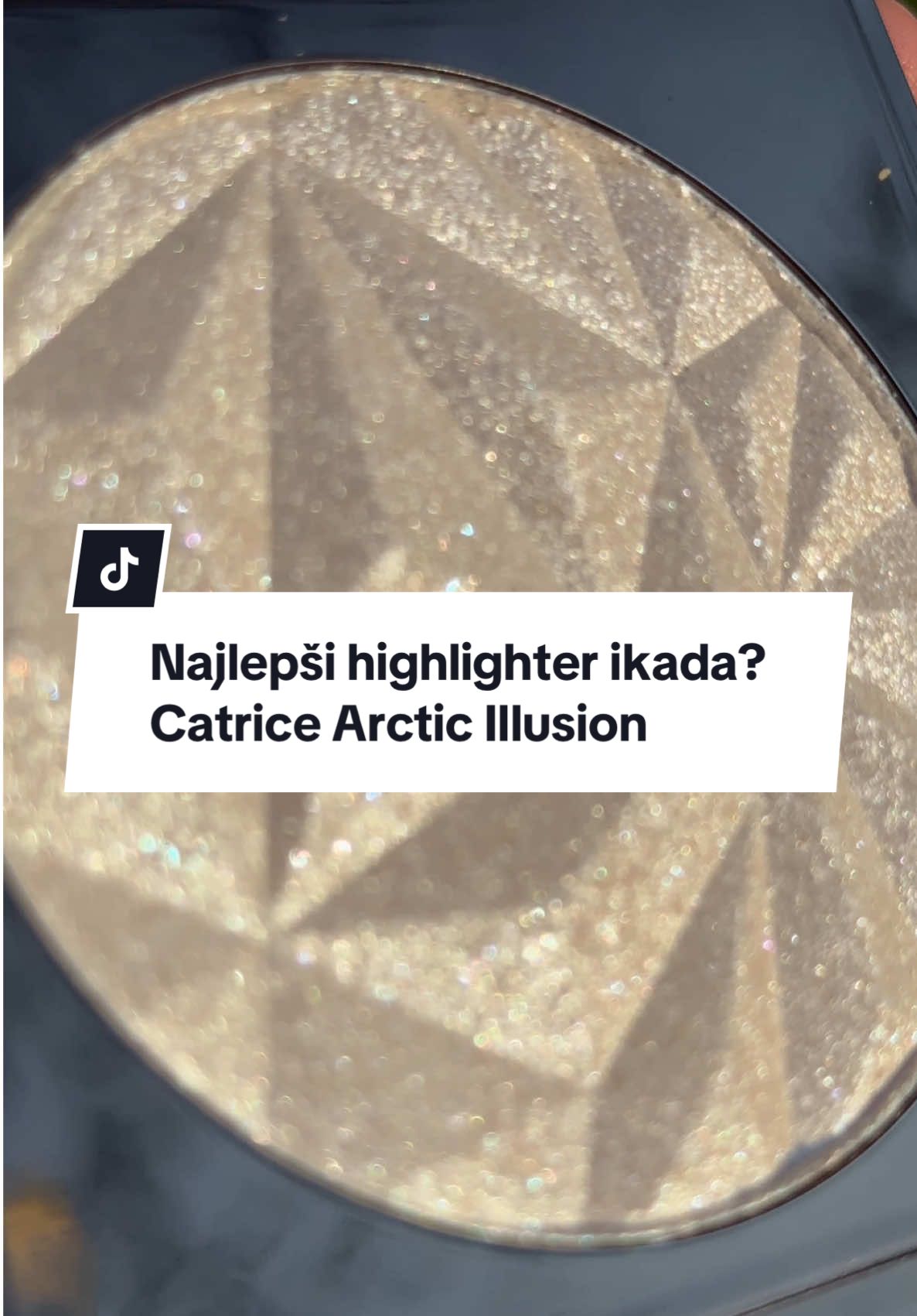 Catrice Arctic Illusion highlighter C01 Crystal Cold 🤩 #catrice #catricecosmetics #catricearcticillusion #catricehighlighter #highlighter #preporukice #fyp @Catrice Cosmetics