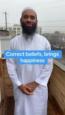 The true believer is always happy, content, and patient. 📖✍🏽  Suhaib reported: The Messenger of Allah, peace and blessings be upon him, said: عَجَبًا لِأَمْرِ الْمُؤْمِنِ إِنَّ أَمْرَهُ كُلَّهُ خَيْرٌ وَلَيْسَ ذَاكَ لِأَحَدٍ إِلَّا لِلْمُؤْمِنِ إِنْ أَصَابَتْهُ سَرَّاءُ شَكَرَ فَكَانَ خَيْرًا لَهُ وَإِنْ أَصَابَتْهُ ضَرَّاءُ صَبَرَ فَكَانَ خَيْرًا لَهُ Wondrous is the affair of the believer for there is good for him in every matter and this is not the case with anyone except the believer. If he is happy, then he thanks Allah and thus there is good for him, and if he is harmed, then he shows patience and thus there is good for him. Source: Sahih Muslim 2999, Grade: Sahih Anas ibn Malik reported: The Messenger of Allah, peace and blessings be upon him, said: عَجِبْتُ لِلْمُؤْمِنِ إِنَّ اللَّهَ لَا يَقْضِي لِلْمُؤْمِنِ قَضَاءً إِلَّا كَانَ خَيْرًا لَهُ I am amazed by the believer. Verily, Allah does not decree anything for the believer except what is good for him. Source: Musnad Ahmad 12495, Grade: Hasan  #islam #quran #sunnah #hadith #Quawlin #taqwa #muslim #salafi #salafiyyah 