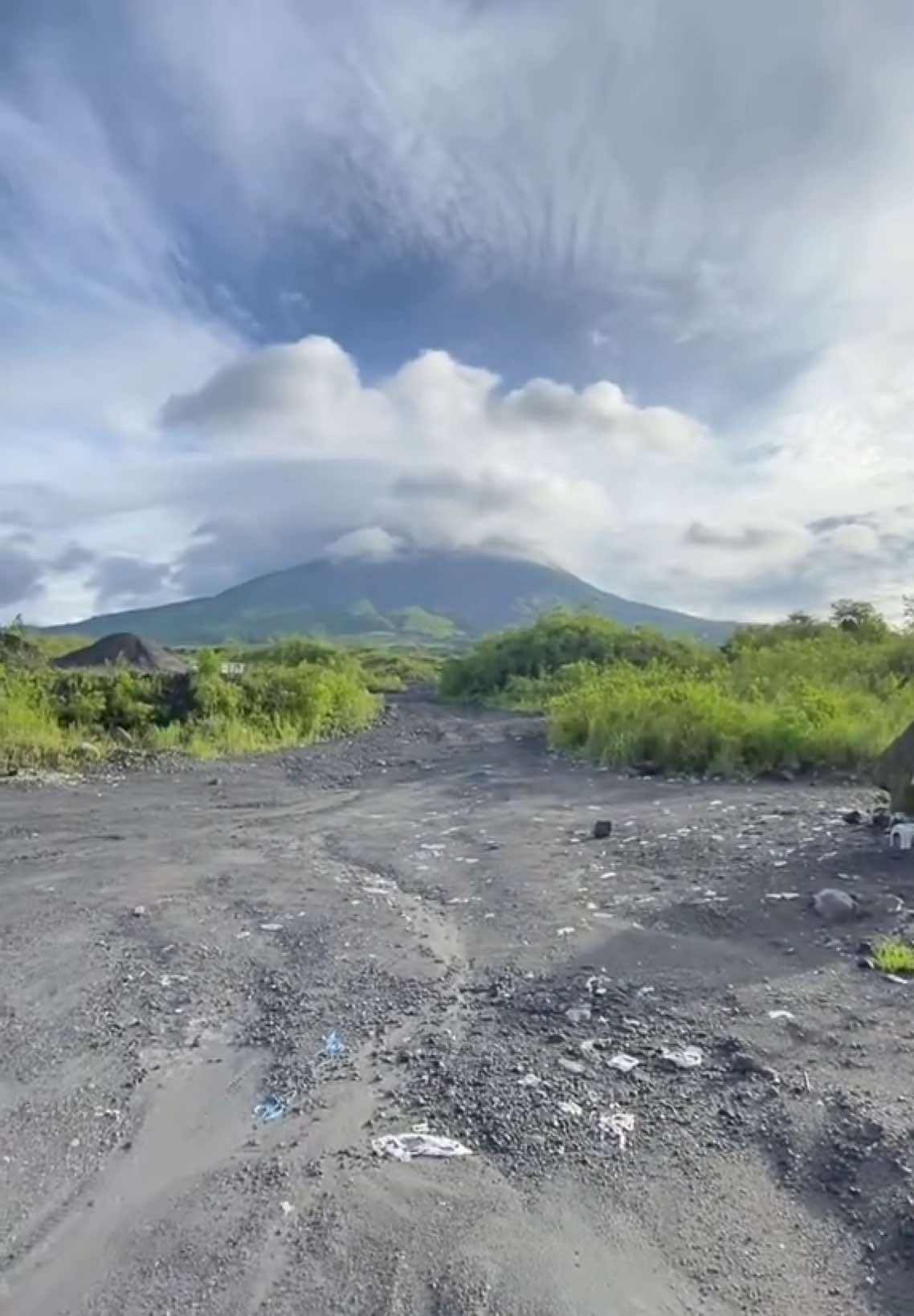 Dusun Ngori🏡. Desa yg Tertimbun Erupsi Merapi🌋Tahun 1️⃣9️⃣6️⃣1️⃣ #merapi #srumbungmagelang #ngorimerapi #gunungmerapi #erupsimerapi #jurangjero #fyp #ngori #erupsimerapi1994 #erupsimerapi2010 #srumbung #jurangjero #tamannasionalgunungmerapi 