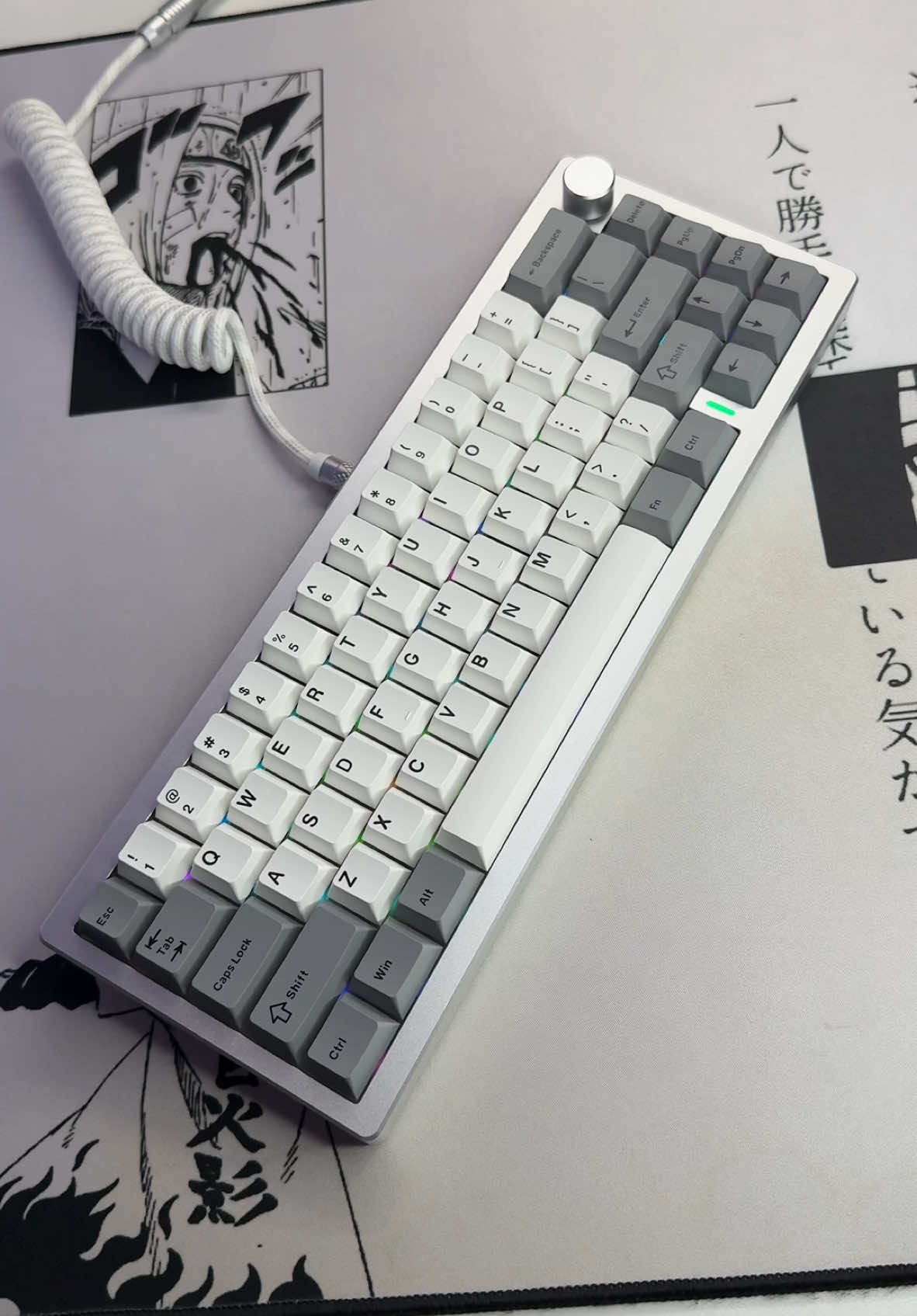 Clean Keyboard from @YUNZII KEYBOARD the AL68 Looks so good 🥹🤍 #GamingSetup #gamingkeyboard #setup #techtok #keyboard #whitesetup #setupgaming #fyp 