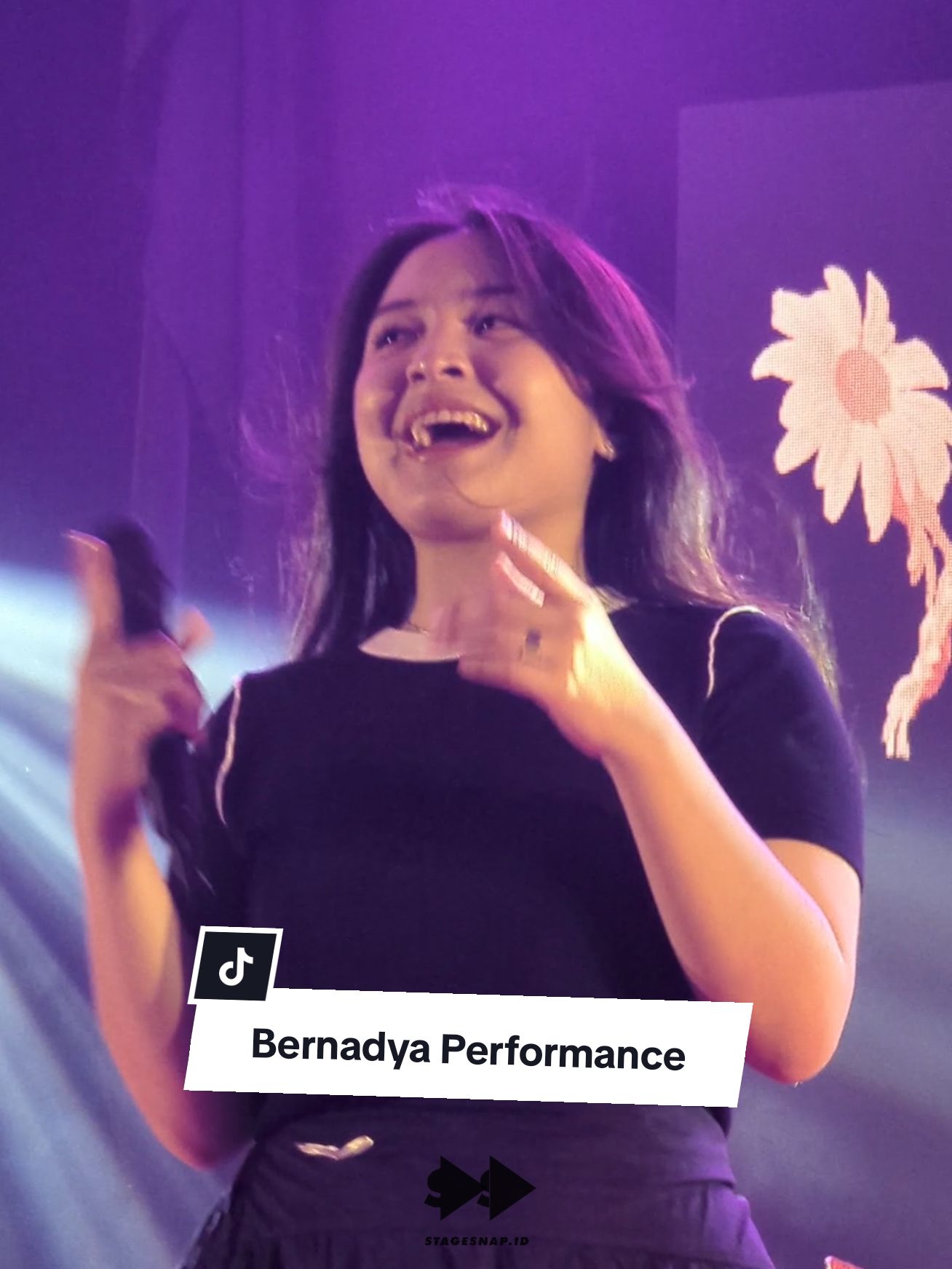 Bernadya Performance At Elculf 3.0 Surabaya  . #surabaya  #bernadya  #konserbernadya  #konsersurabaya  #bernadyaapamungkin  #bernadyasatubulan  #bernadyasurabaya #masukberanda  #fyppppppppppppppppppppppp 