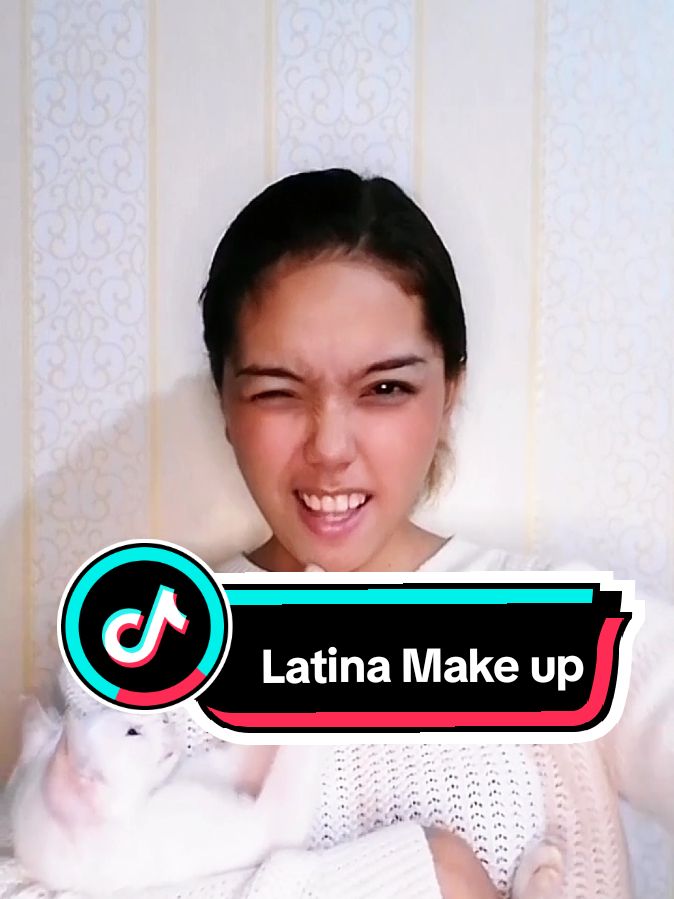 Is my makeup Latina inspired?😁#latinamakeup #latina #trend  #latinamakeupchallenge #makeupchallenge #transition #pet #cat #makeuptransition  #foryou #ruthbarrica 