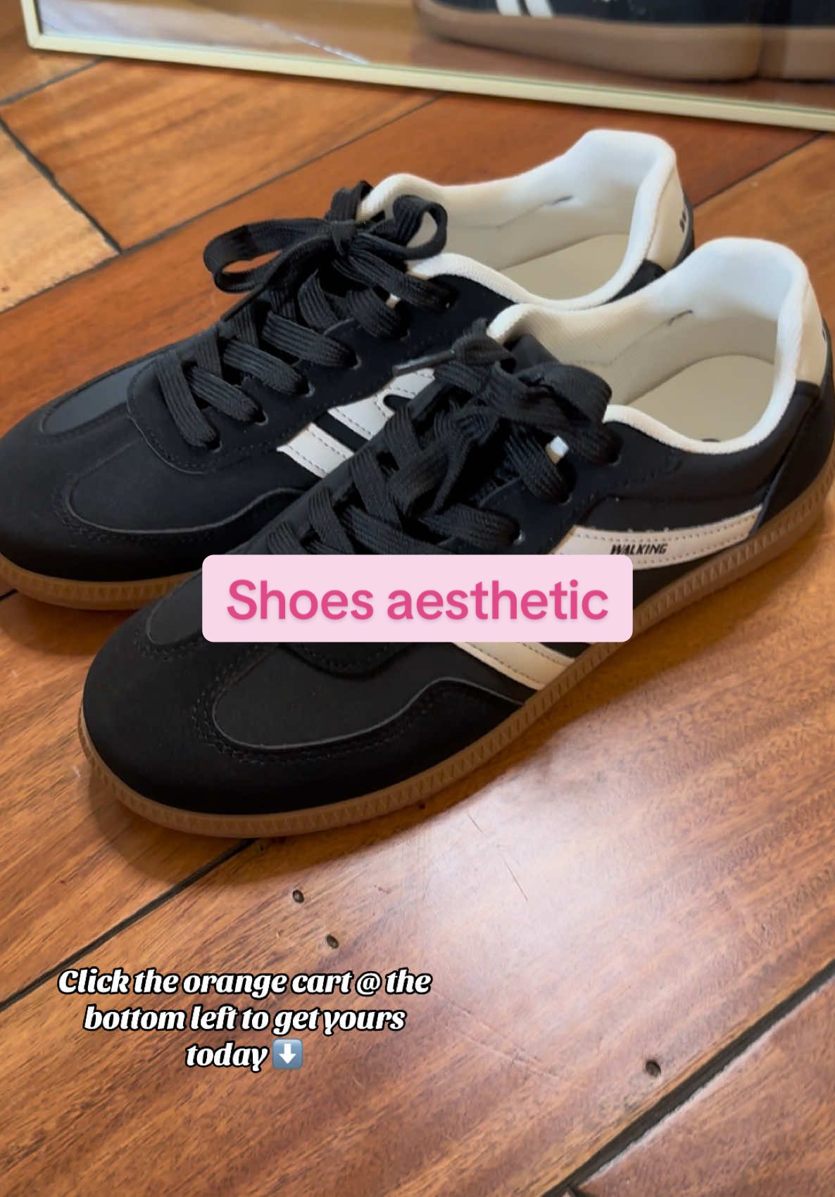 These casual aesthetic sneakers come in three different colors. #creatorsearchinsights #Aesthetic #CasualSneaker #Sneakers #ShoesAesthetic #TikTokShopNewYearNewAura #WinterWardrobeRefresh #TikTokShopLastChance #TikTokShopYearEndSale #spotlightfinds #TikTokShop  #TikTokShopfinds