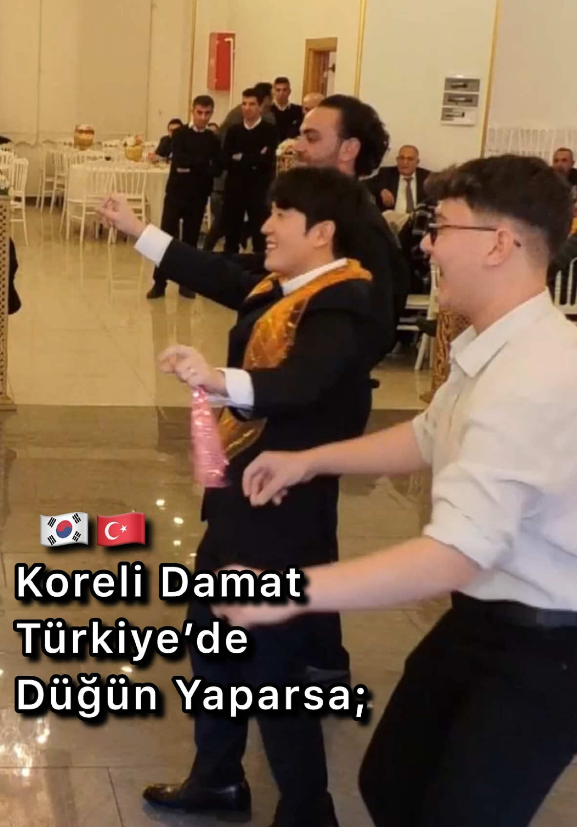 Kore’den kafile getirip düğün yapıyorum part 1 😁 #🇰🇷🇹🇷  . . . : : . : #kore#koreli#koreliler#güneykore#korelitürkçift#korelitürk#korea#korean#koretürkiye#korecetürkçe#korelidamat#korelieş#korelieşim#düğün#koredizi#koredizileri#koredizisi#kdrama#kdramalar#kpop#keşfet#fyp#keşfetkore#korekeşfet#korevideo#korevideoları#türkçekonuşankoreli#halay#çiftetelli#erikdalı#wedding#couple#internationalcouple#turkishwedding#türkdüğünü  