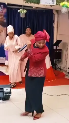La prophétesse Yvette Flore loue le Seigneur à travers ses pas de danse 💃🏾 #prophetesseyvettefloreguimfack #foruyou #pourtoii #fyp #tiktokchretien✝️ #typ #videoviral #pourtoi #prophetesseyvetteflore