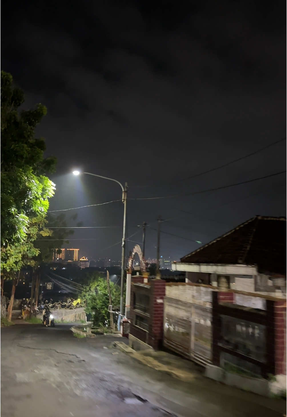 Akan ku lewati semua ini asal bersamamu #taikucing #semarangfyp24jam #semarangtiktok #semarangtiktok #semarangnightride #citylightvibes #semarangcitylights #fypシ゚viral #semaranghits 