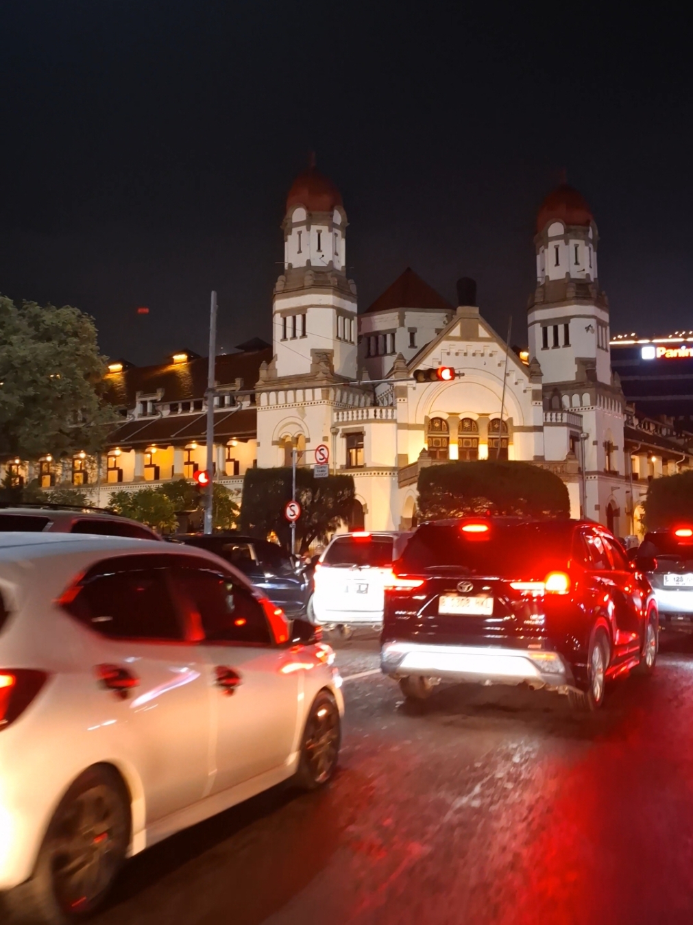 Malam minggu terakhir di 2024 #storytime  #malamminggu #afterrain #semarang #semarangstory #semarang24jam #night #nightvibes #fyp #fypシ #xyzbca 