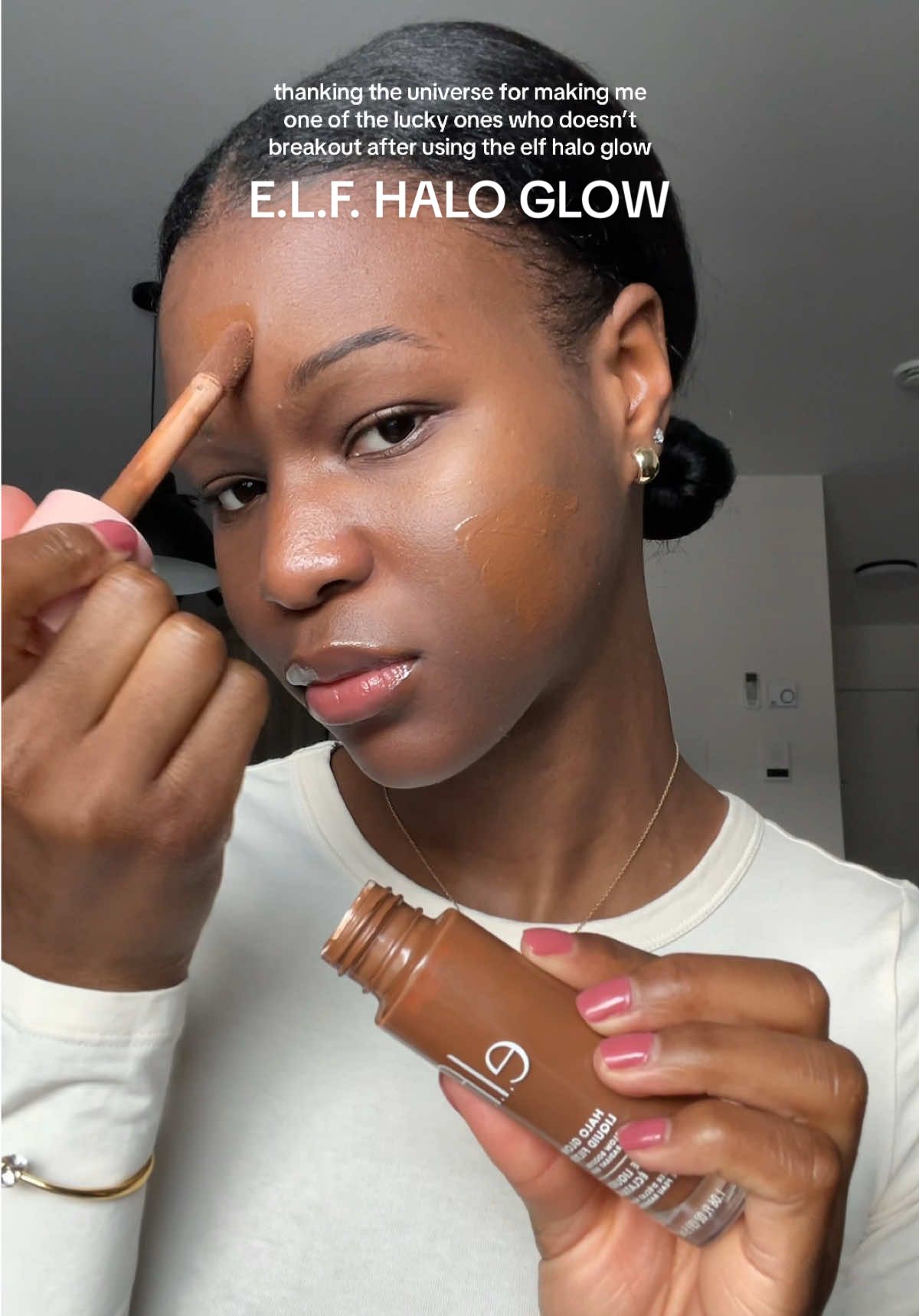 there aren’t many of us.. but we’re grateful 😔🤚🏾 #elfhaloglow #breakout #breakouts #elfhaloglowliquidfilter #makeuptok #viralmakeup #BeautyTok #acne #acneproneskin #elfcosmetics #elfhaloglowwands 