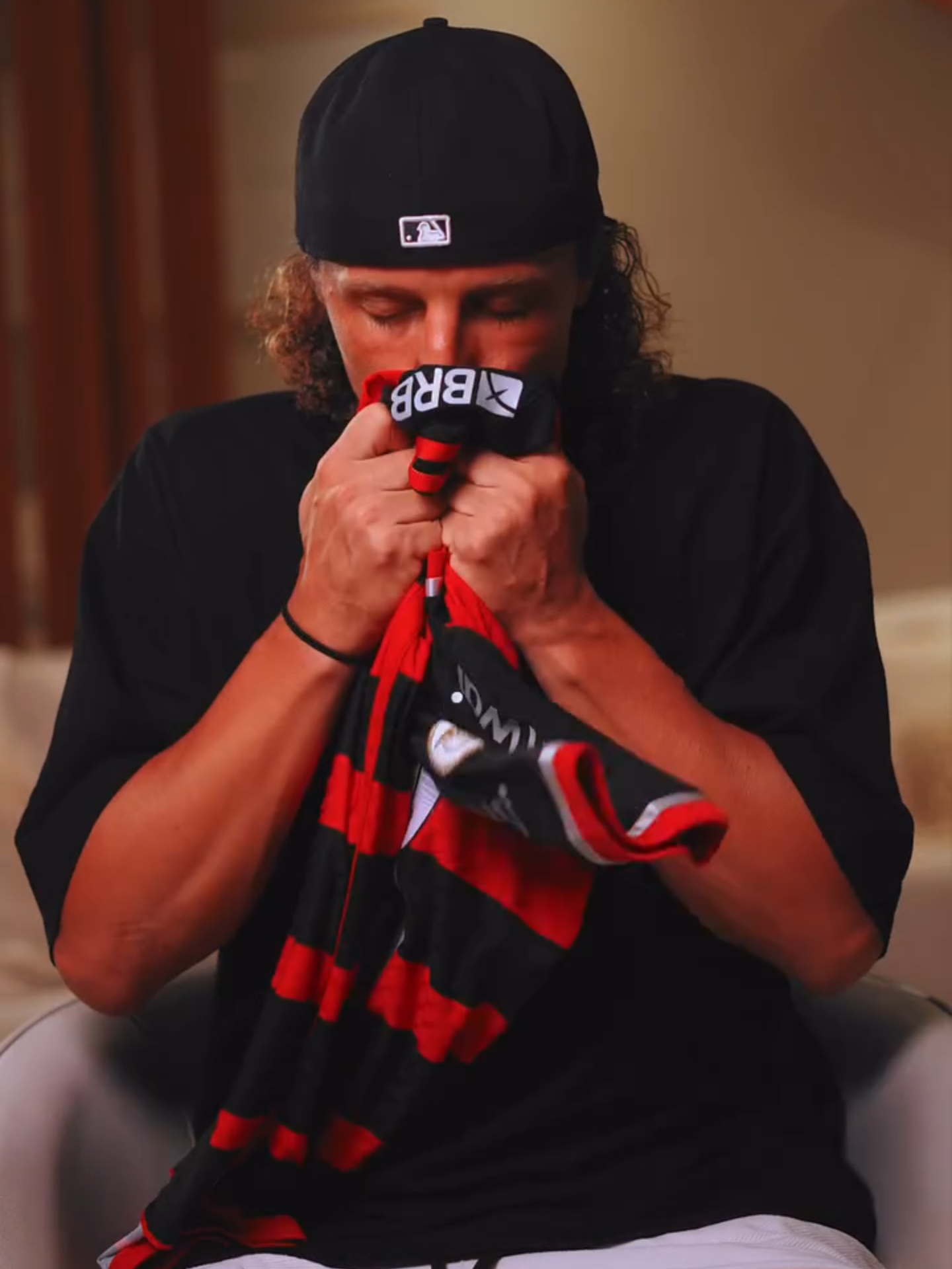 O FLAMENGUISTA QUE NÃO TÁ EMOCIONADO É MALUCO! 🥹🥹🥹 David Luiz se despediu oficialmente do Flamengo por esse vídeo em suas redes sociais! Vai fazer muita falta, Nação? 🔴⚫🥲 🎥 David Luiz/Instagram #FutebolBrasileiro #Flamengo #DavidLuiz