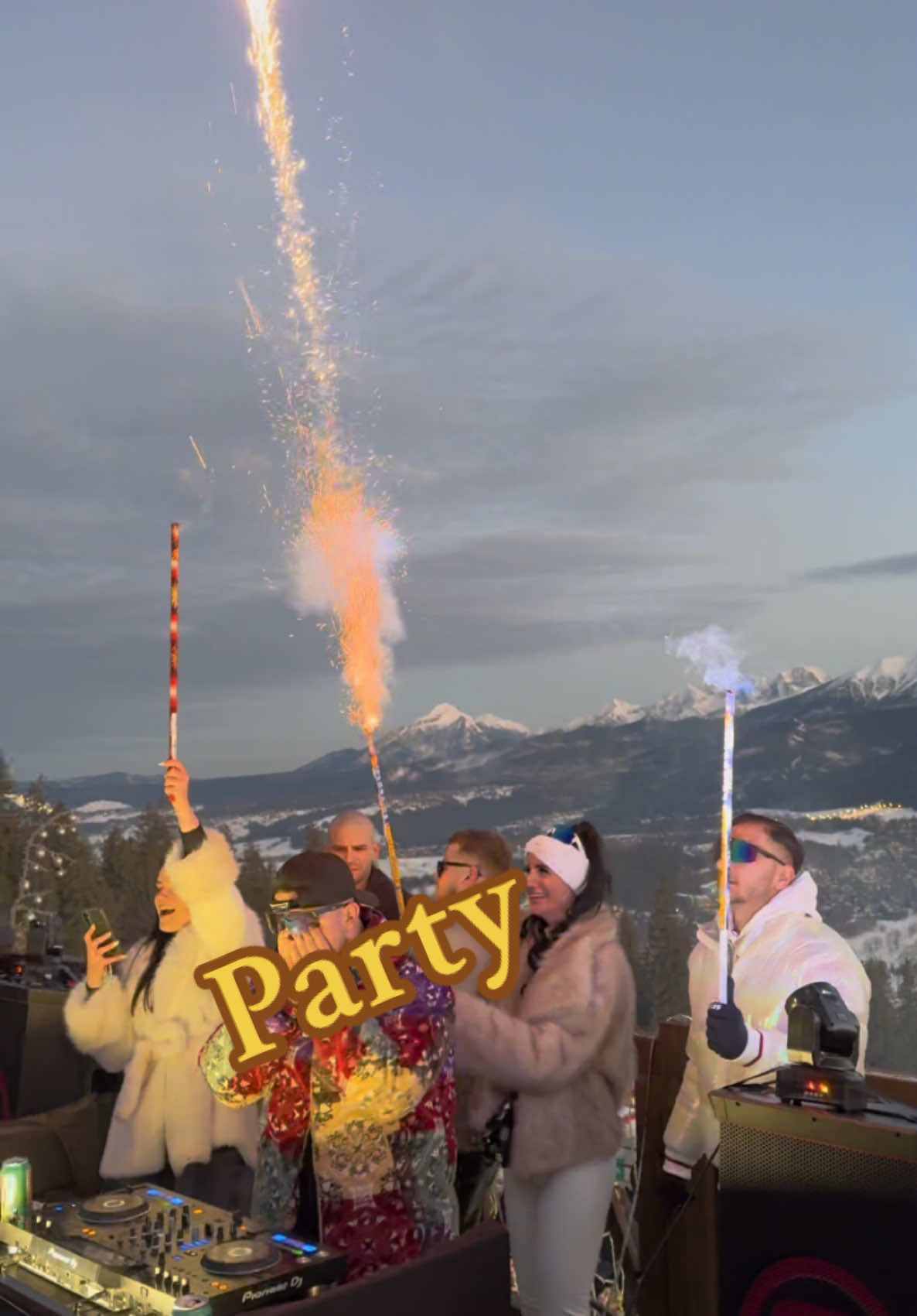 Gubalowka Zakopane party 🎉🎉#party #fyp #zakopane #sky #fypsounds #tik_tok #gubalowka #foryoupag #tiktoker 