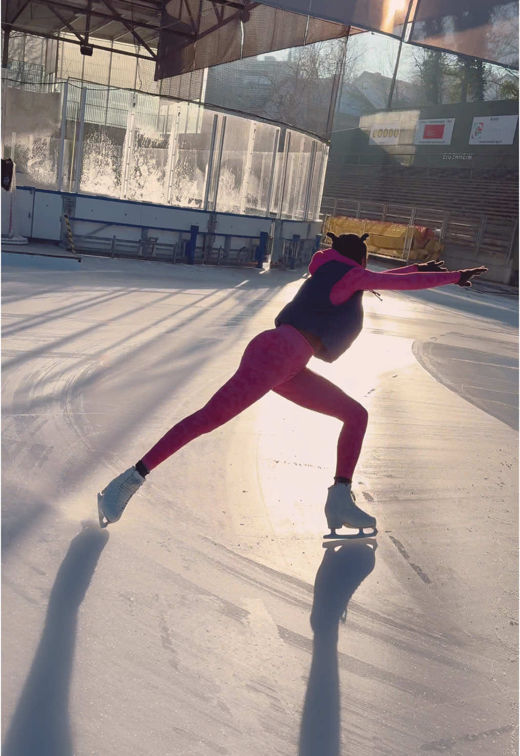 ☀️❄️🌪️ #orelskate🦋 #patinageartistique #IceSkating #pirouette 