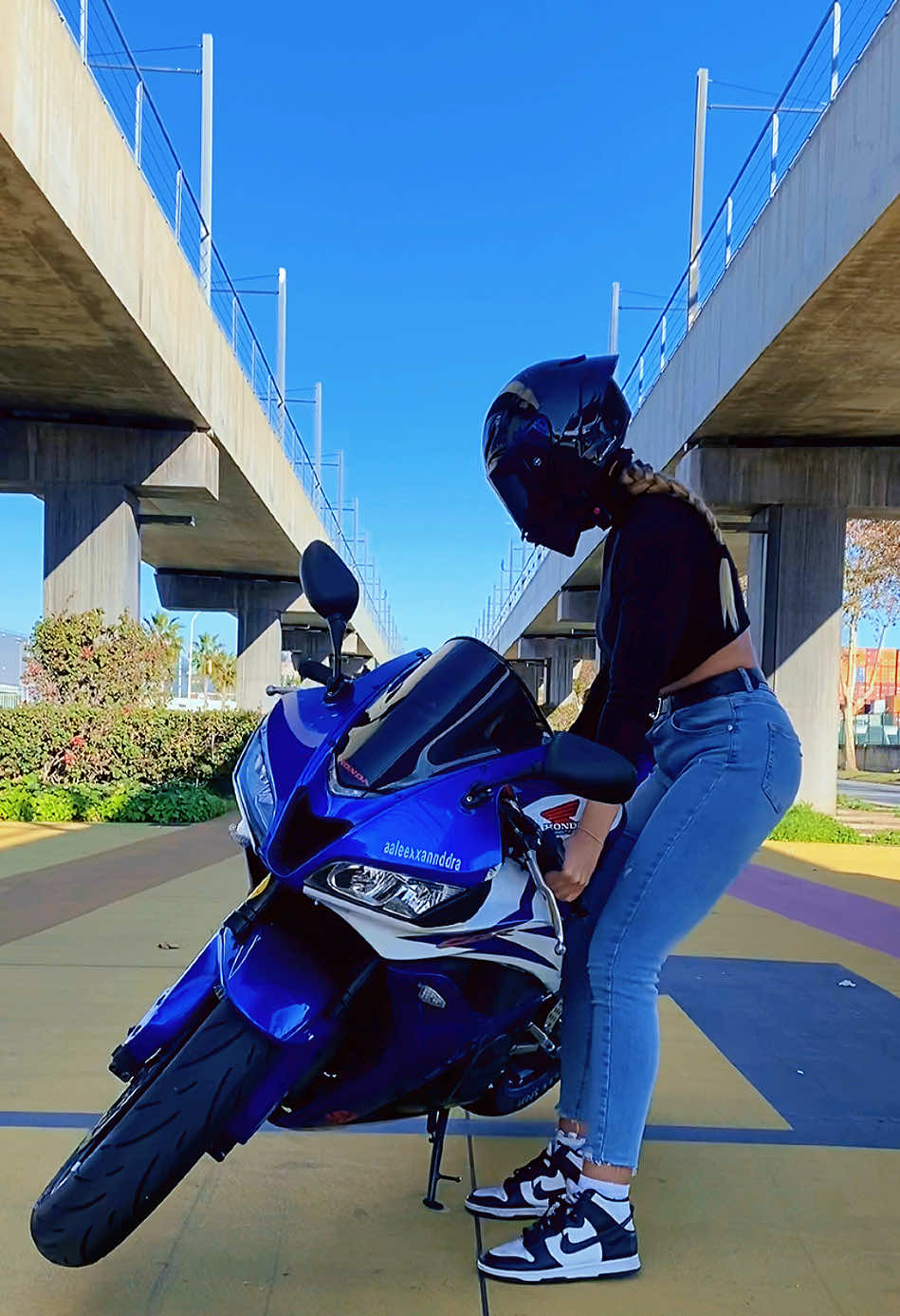 180 ☺️ #ridergirl #moto #motogirl #fyp #parati #parati #bikergirl #motogirltiktok #hondacbr600rr #honda