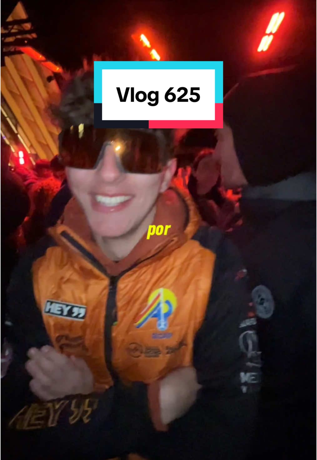 Si, mi primo esta soltero :) HDHSHAH #log #vlogdiario #dailyvlog #pakow #undiaenmivida #undiaconmigo #acompañame #andorra #vacaciones #navidad #esqui #esquiar #ski #skiing #humor #estudiar #estudiante #andorra🇦🇩 #fiesta #bresh #apreski #discoteca #labarset @L'ABARSET 