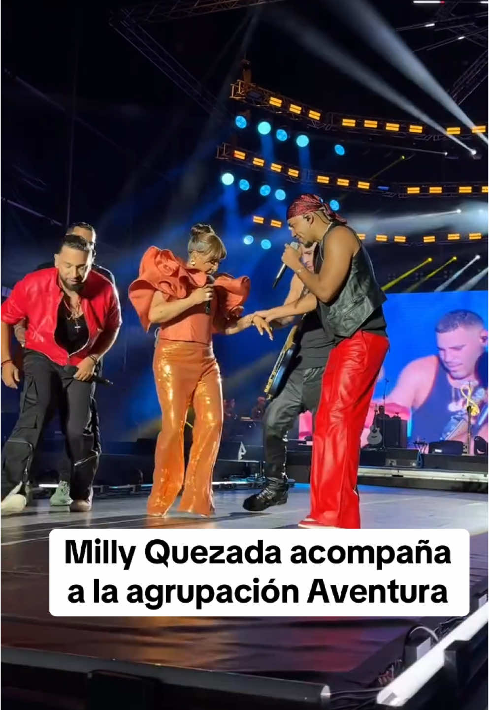 Milly Quezada cierra la primera noche de Aventura cantando junto al grupo “Obsesión” #milly #millyquezada #republicadominicana #aventura #agrupacionaventura #romeo #romeosantos #republicadominicana🇩🇴 #obsesion 