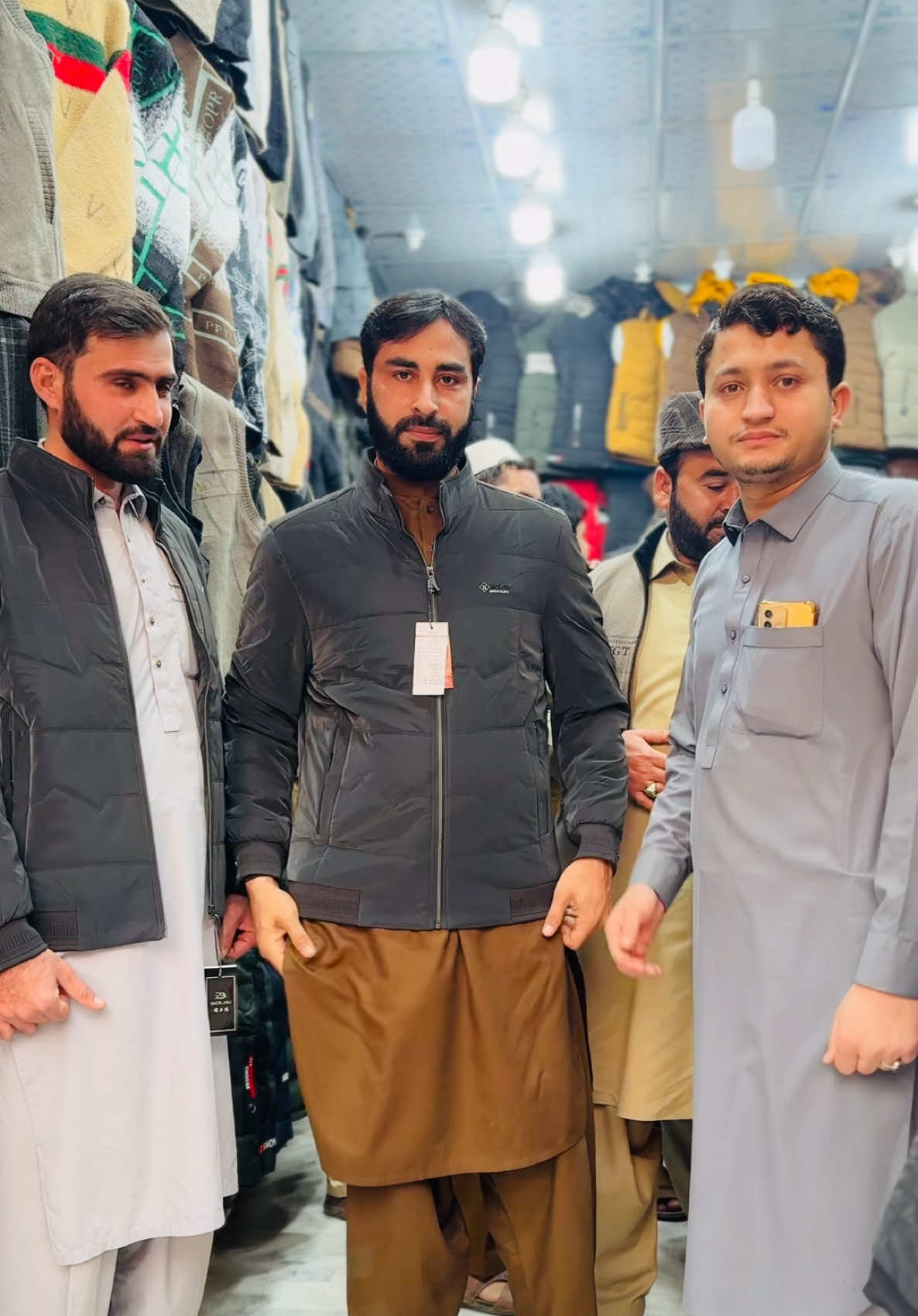 Salman garments #fayp #fryopage #viralvideo #baryalkhan16 