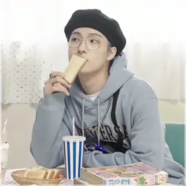 is that not aaaaallowed 🙄 ?? #ateez #mingi 