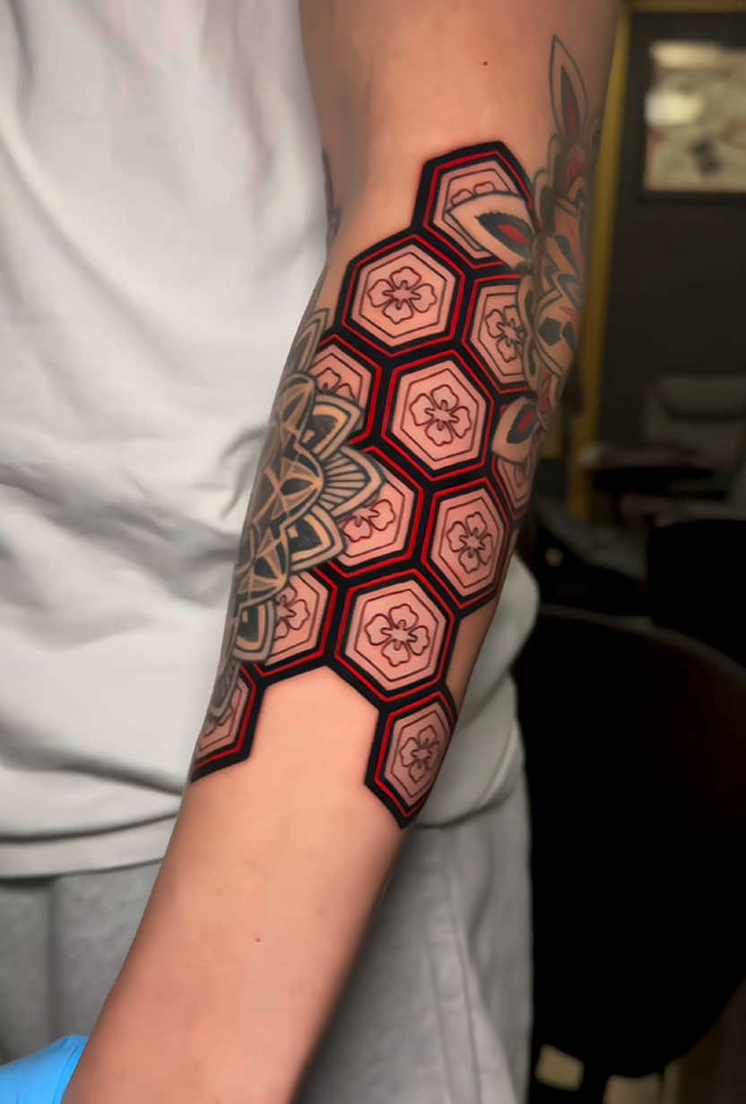 Geo sleeve in progress…🔧🔨 #mandala #mandalas #mandalatattoo #mandalatattoos #blacktattoo #blacktattoos #redtattoo #redtattoos #tattooideas #tattooidea #elbowtattoo #elbowtattoos #redtattoo #redtattoos