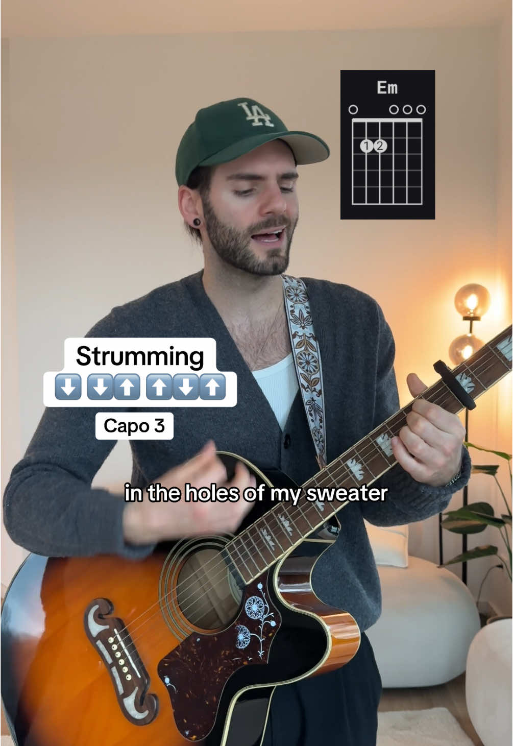 How to play Sweater Weather #sweaterweather #theneighbourhood #guitartutorial #singalong #guitarlesson