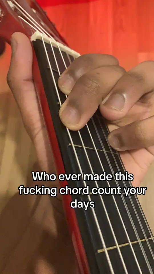 How the fuck am I supposed to switch from fmaj7 to G ??!! #guitar #guitartok 