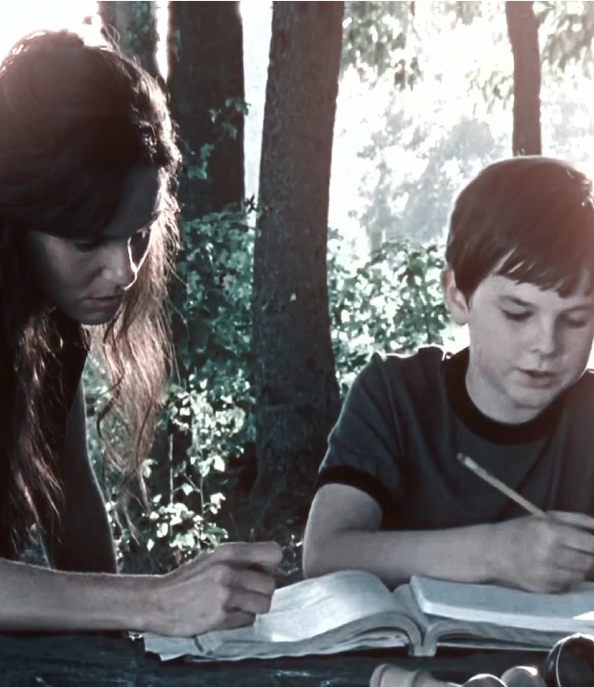 “lori was a bad mom” well she literally died so that one of her kids could live so stfu (scp @fayetwd) #carlgrimes #carlgrimesedit #lorigrimes #lorigrimesedit #thewalkingdead #twd #Edit  #Viral  DT LIST  @𐚁‧₊˚ @noor @em🧟‍♀️ @ivy ★ @vio.ᐟ @t☾ @rickslvr_ @rory ౨ৎ @loane⸆⸉ @elsie⸆⸉ 🧟‍♀️🎀 @Nellu★ @espnosa @mia ☽ @angelꨄ @Maggiesleftsock🧟‍♀️ @abs 🧟‍♀️ @espinosa 🧟‍♀️ @𝑣𝑖𝑏𝑟𝑥𝑛𝑐𝑦 @🧟‍♀️ @🧟‍♂️ @karys ⋆.ೃ࿔*:･ @lea🧟‍♀️ @infectcd🧟‍♀️ @kylie 