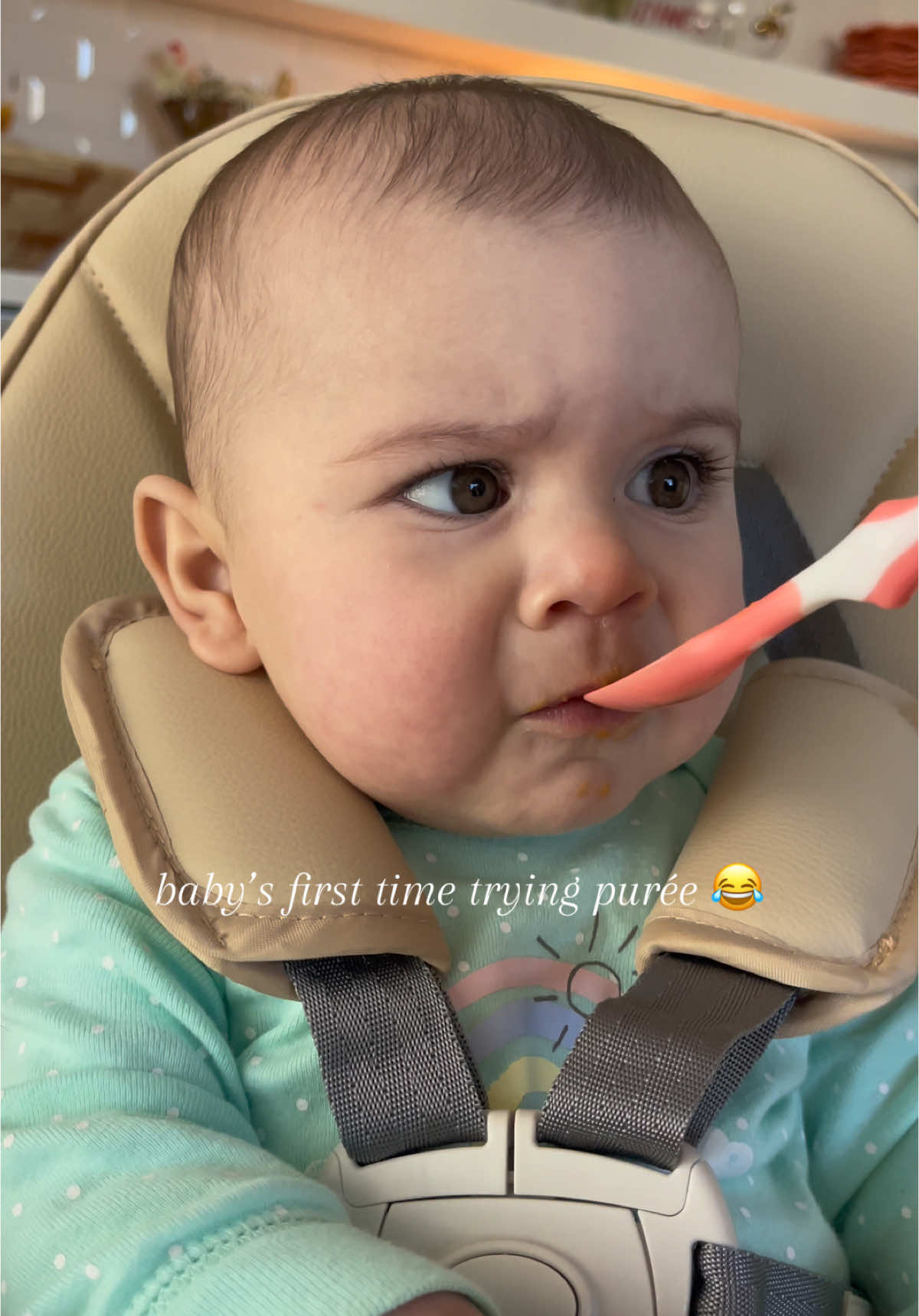 Hmmm I dont think she likes it lol 🫠 #babyfirstfood #babytryingfood #babytok 