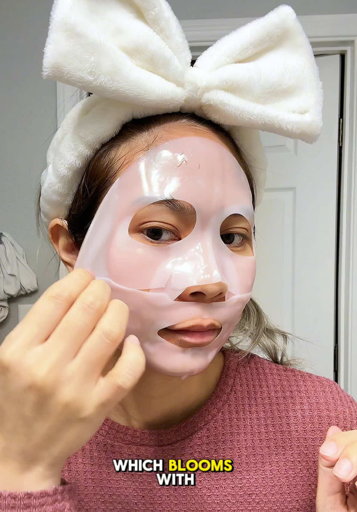 @ROUND LAB Camellia Deep Collagen Firming Gel Mask ✨ Collagen, refers to the cosmetic ingredient collagen ✨ Firming, moisturizes the skin, which helps with elasticity.  #koreaskincare #kbeautyskincare #skintok #collagenmask #redcollagenmask #roundlab #tiktokshopholidayhaul #newyearnewaura #winterfinds 