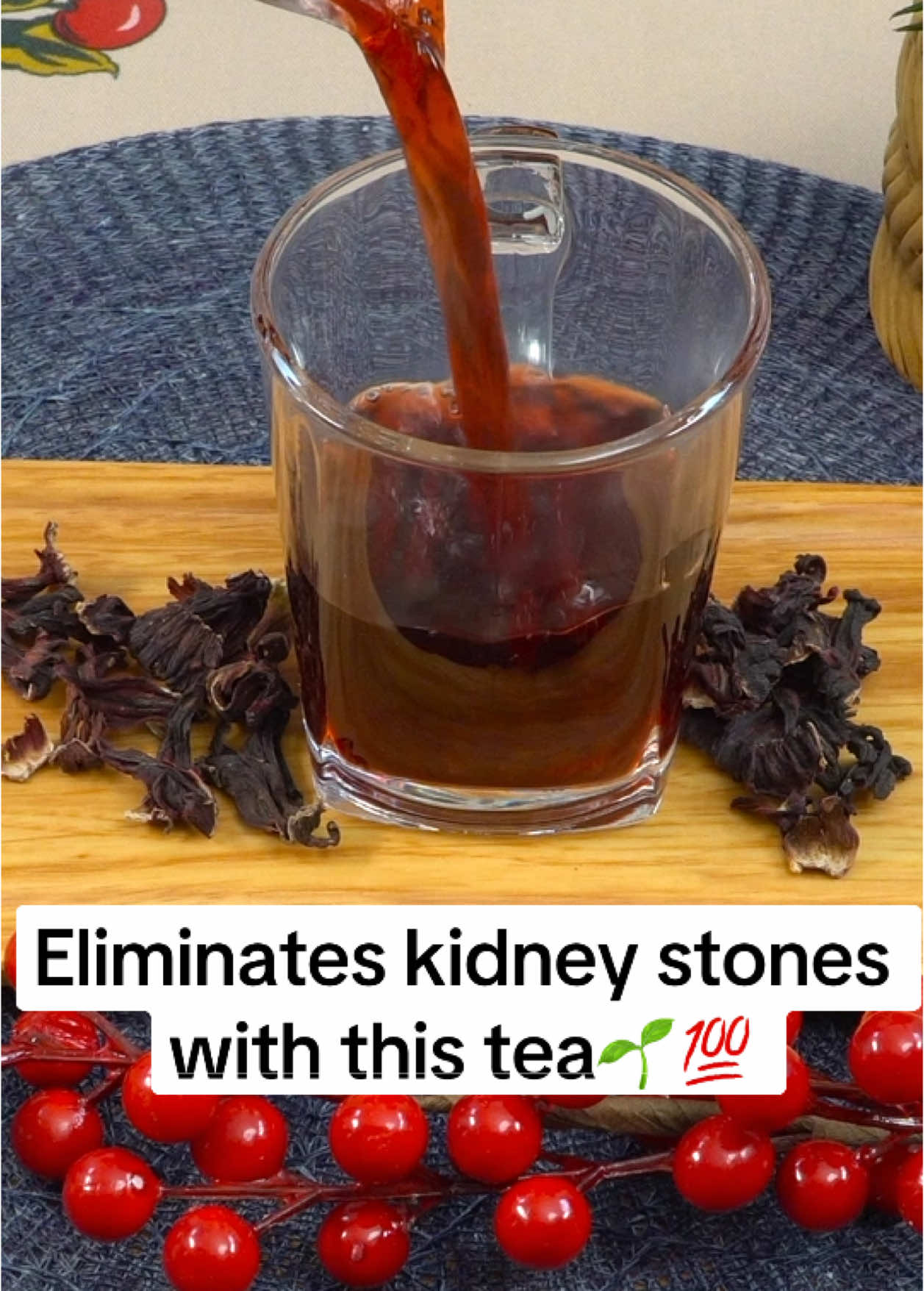 Eliminates kidney stones  with this tea🌱💯 #healthy #homemade #EasyRecipe #naturalremedy #kidneystone #remedy #hibiscusflower 