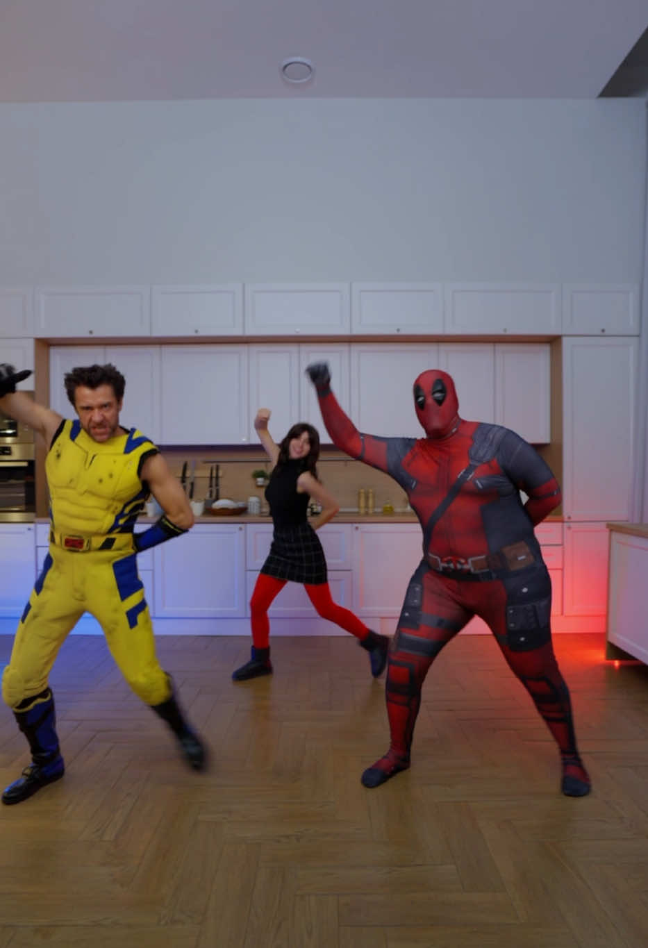 #deadpoolvswolverine #deadpoolandwolverine #xmen #logan #marvel #wolverine #deadpool3 #dance #deadpool #bye #byebye #ortega #jennaortega #fatpool #deadpooltrend 