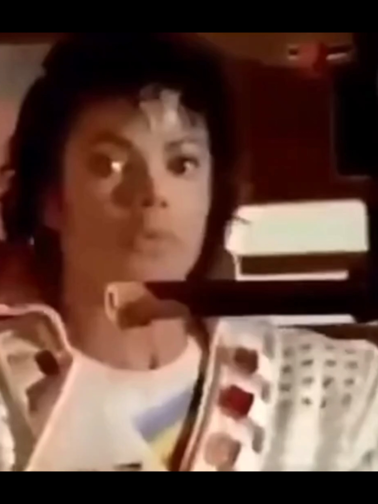 MICHAEL JACKSON PART 2! SILLY APPLEHEAD❤️ DONT WORRY THERE WILL BE A PART 3 COMMENT SOME MORE ON THIS VIDEO!✨️ #moonwalker4life #moonwalkers #michael_applehead_mj #michaeljackson #mj #mjforever #applehead #kingofpopmichael #michaeljacksonsounds #michaeljacksonsmile #moonwalkers4ever #mjinnocent #mjinnocentforever