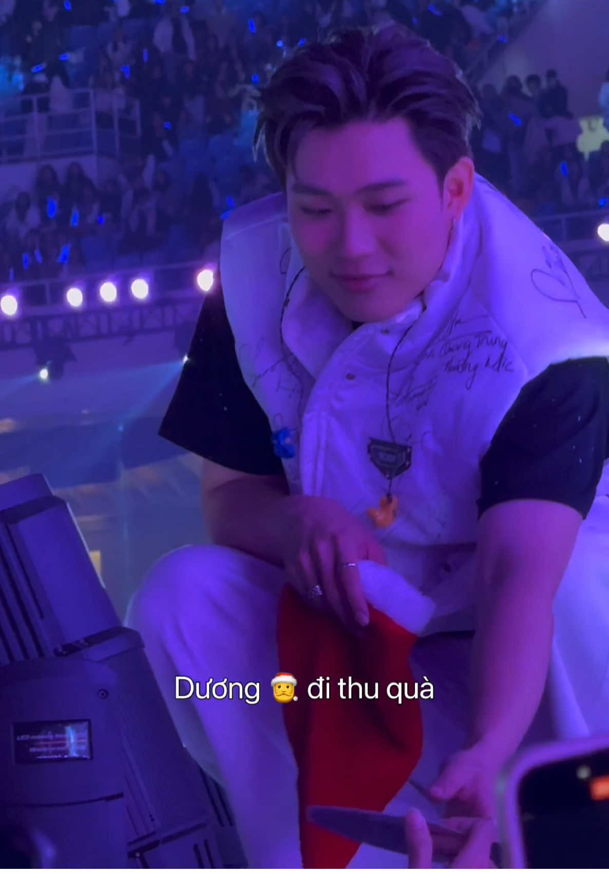 Có thể là luỵ đến năm kia nữa 😭😭 @Dương Domic #duongdomic #anhtraisayhiconcert2024 