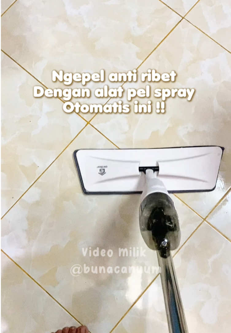 Ngepel anti ribet dengan pel spray dari Gmbear cuma 50ribuan ✨😍 #pelspray #ngepel #pelotomatis #alatpel #alatpelspraymop #mopspray #pelspraysimplesemprot #spraymop #alatngepel 