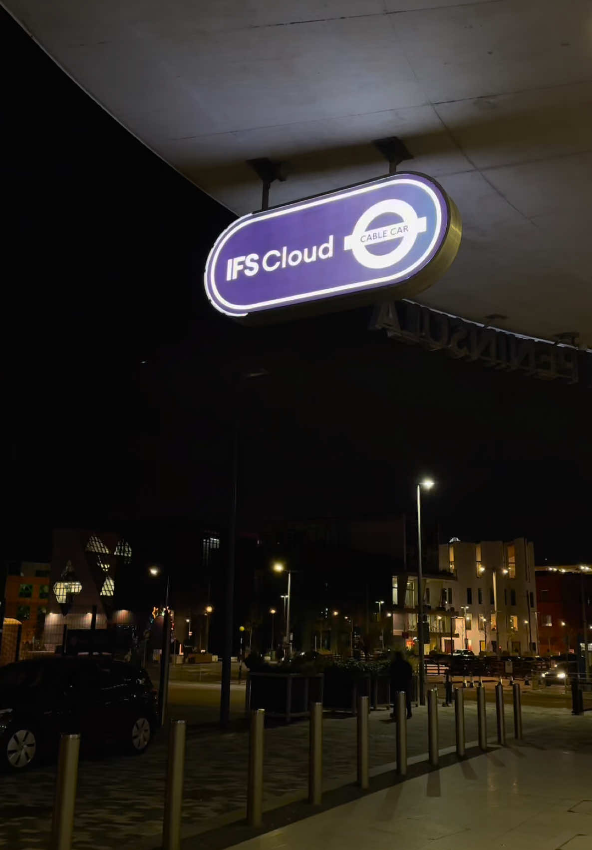 London at night 🤌🏾🌃 views from @IFS Cloud Cable Car  #cablecar #london #cinematic 