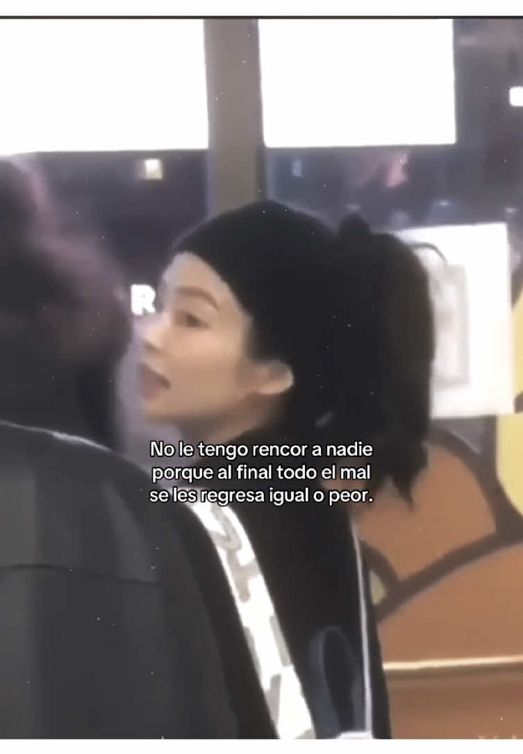 #JENNIE || La gente mala se destruye sola. #jennie   #blackpink   #fypシ゚   #tiktok   #saquenmedelflop 