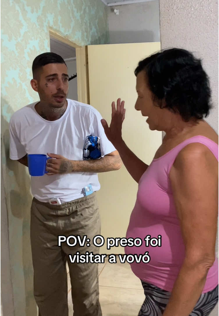 Será que minha vó já tirou uns dias? 🤔🤣 #preso #humor #humortiktok #memestiktok 