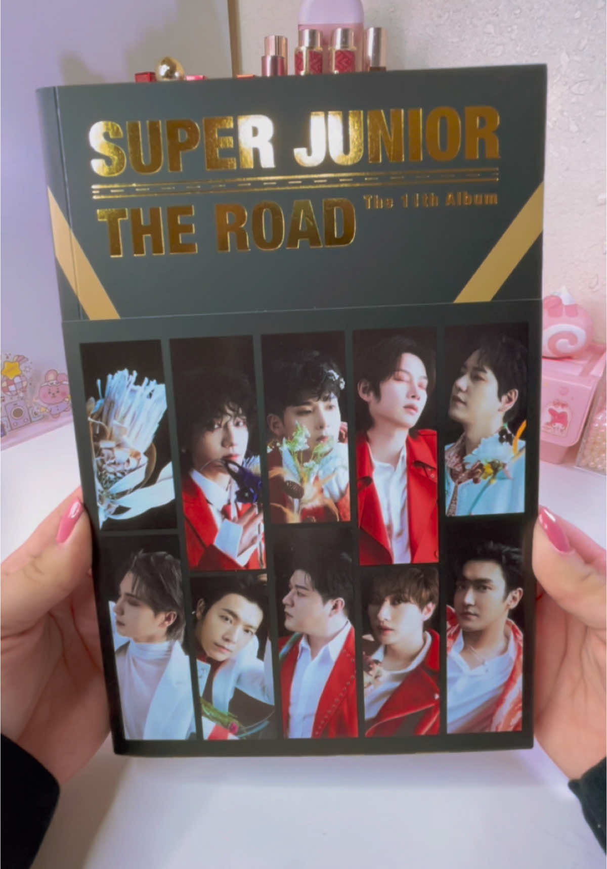 Super Junior The Road album Unboxing! #superjunior #superjunior슈퍼주니어 #superjunior_callin #superjunior_smtown #choisiwon #siwon #heechul #leeteuk #kyuhyun #ryeowook #shindong #yesung #donghae #eunhyuk #elf #superjuniorelf #theroad #superjuniordne #dne #kpop #kpoptiktok #kpopedit #kpopstan #kpopfan #kpopunboxing #albumunboxing #albumunboxingkpop #photocard #photocardcollection #photocardkpop #smtown #kpopmerch 