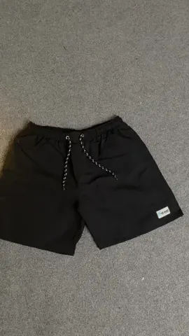 Celana pendek pria keren 🙌🏻  #shortpantscowok #celanapendekpria #kolorpriadewasa 
